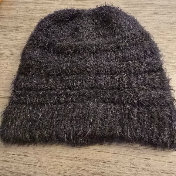 Time and Tru Black Beanie - Picture 1 of 2